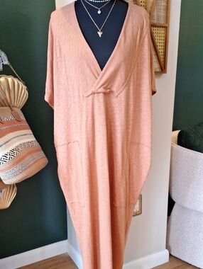 Relaxed V-Neck Kaftan in Rust